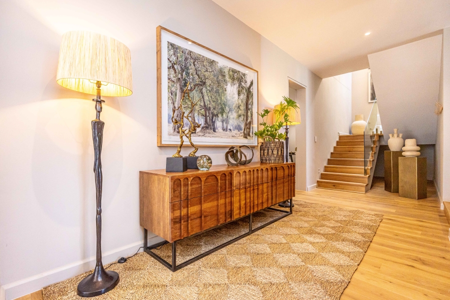 4 Bedroom Property for Sale in Fresnaye Western Cape